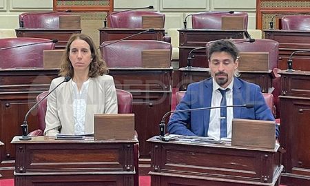 El 19 de octubre del año pasado, la fiscal Cristina Ferraro se presentó con su abogado, Sebastián Oroño, ante la Comisión de Acuerdos de la Legislatura provincial. El 19 de octubre del año pasado, la fiscal Cristina Ferraro se presentó con su abogado, Sebastián Oroño, ante la Comisión de Acuerdos de la Legislatura provincial.