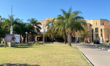 La niña menor de edad se encuentra internada en la terapia intermedia del hospital de Niños. La niña menor de edad se encuentra internada en la terapia intermedia del hospital de Niños.