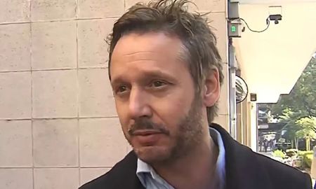 Benjamín Vicuña busca que sus hijos continúen su vida en Argentina tras los cambios familiares. Benjamín Vicuña busca que sus hijos continúen su vida en Argentina tras los cambios familiares.