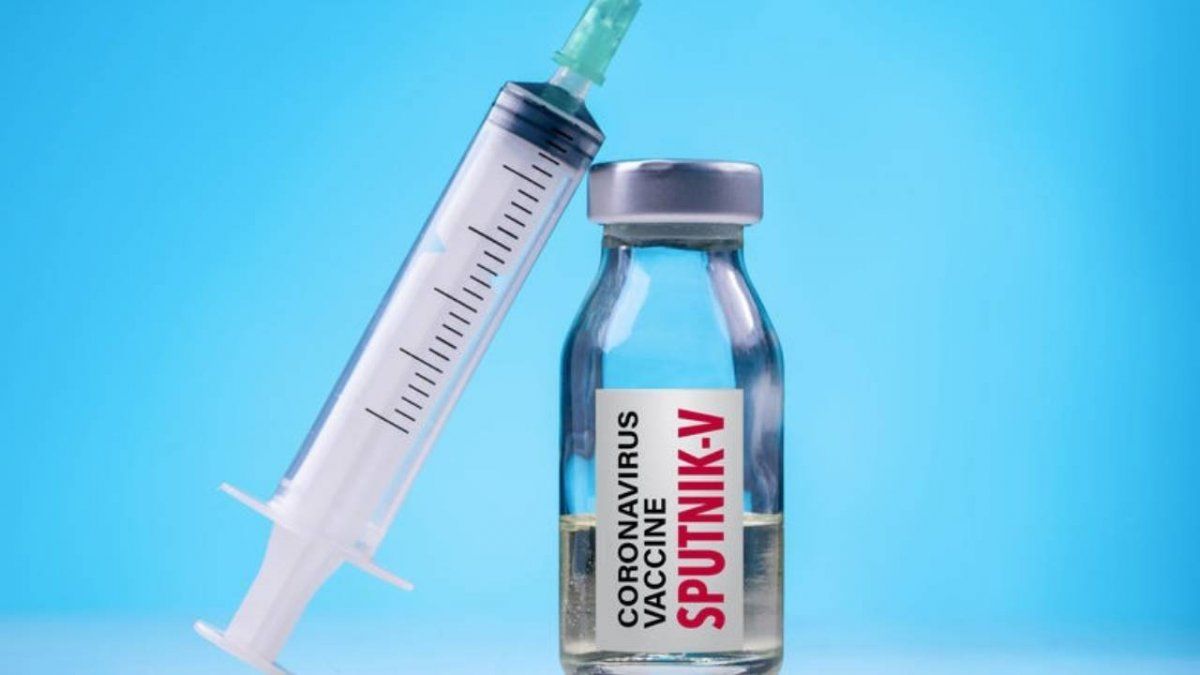 Según el segundo análisis provisional de la tercera fase de los ensayos clínicos realizados en Rusia, el fármaco ha mostrado un 95 % de efectividad.