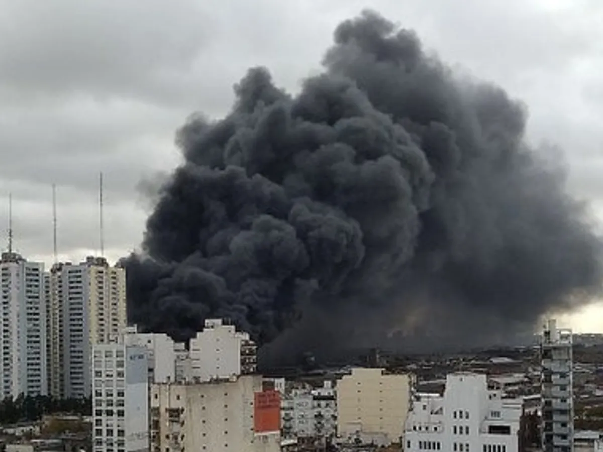 Incendio en Dock Sud