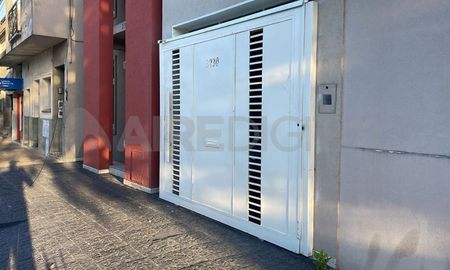 barrio roma: fallecio la mujer aplastada por el porton de su casa barrio roma: fallecio la mujer aplastada por el porton de su casa