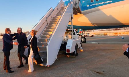 El presidente llegó con su pareja a Estados Unidos. El presidente llegó con su pareja a Estados Unidos.