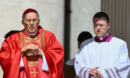 El cardenal Giovanni Battista Re presidió este sábado la misa funeral del papa Francisco. El cardenal Giovanni Battista Re presidió este sábado la misa funeral del papa Francisco.