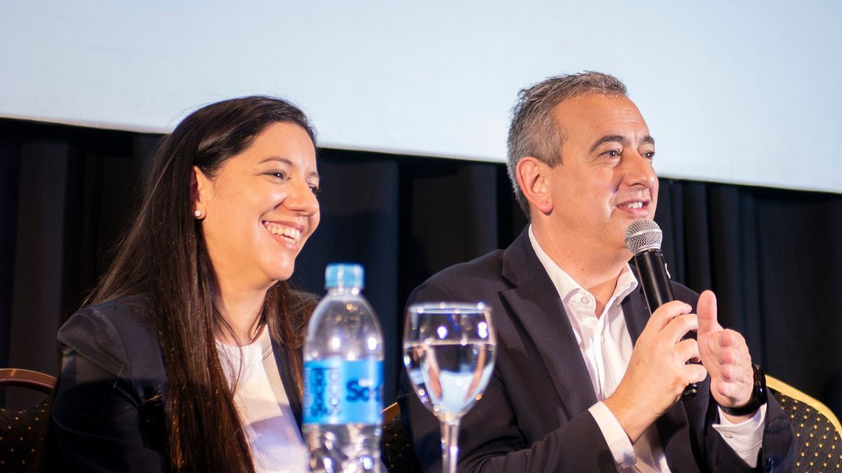 Pablo Javkin, intendente de Rosario, tuvo a su cargo la apertura del Congreso. Pablo Javkin, intendente de Rosario, tuvo a su cargo la apertura del Congreso.