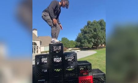 El desafío viral de las cajas de leche fue eliminado de TikTok por lo peligroso que es. El desafío viral de las cajas de leche fue eliminado de TikTok por lo peligroso que es.