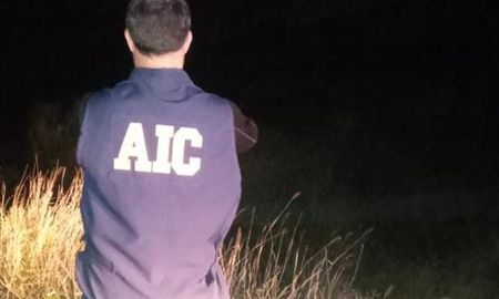 Peritos de la AIC fueron hasta el lugar e informaron el hallazgo al fiscal en turno. Peritos de la AIC fueron hasta el lugar e informaron el hallazgo al fiscal en turno.