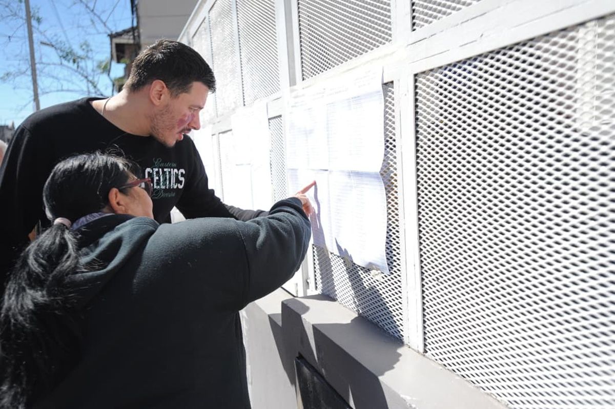 Desde la Junta Electoral de la provincia de Buenos Aires informaron pasadas las 13 que, para las 12.30, solo había votado el 29,74 % del padrón.