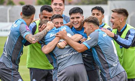 Ciudad de Bolívar le ganó por penales a Atlético de Rafaela y ascendió a la Primera Nacional Ciudad de Bolívar le ganó por penales a Atlético de Rafaela y ascendió a la Primera Nacional