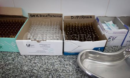 Lo que más cuidan en la guardia del Hospital Cullen son los insumos y medicamentos. Lo que más cuidan en la guardia del Hospital Cullen son los insumos y medicamentos.