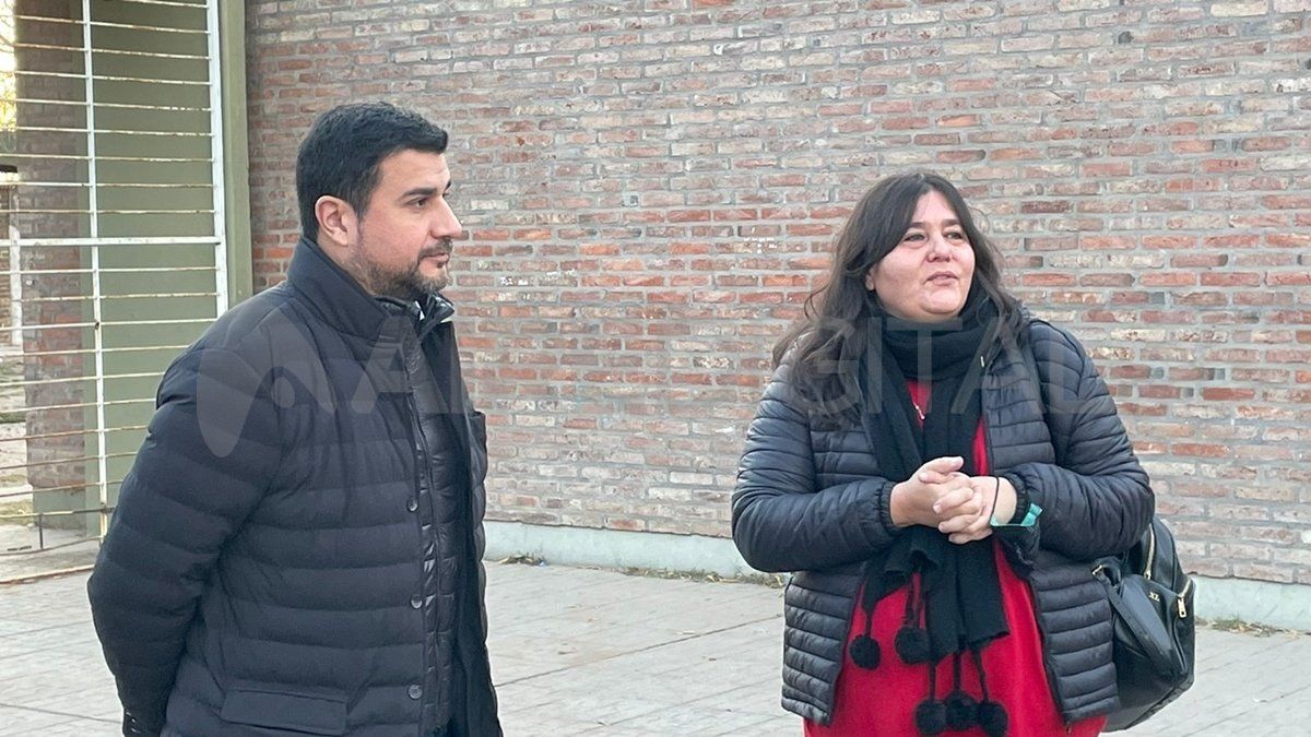 Continúa la entrega de computadoras a estudiantes de Santa Fe en el marco de la entrega del programa Conectar Igualdad.