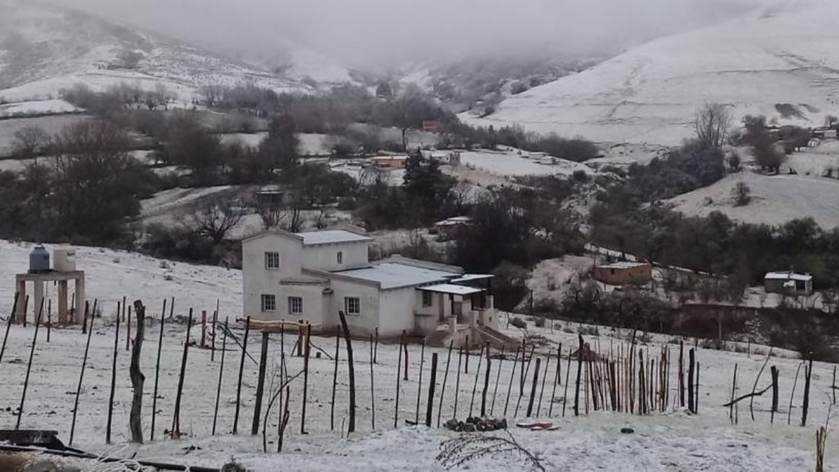 Nevó en Tafí del Valle este fin de semana.