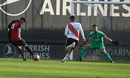 Franco Déboli anotó los dos goles de Colón en el triunfo frente a River en Reserva. Franco Déboli anotó los dos goles de Colón en el triunfo frente a River en Reserva.