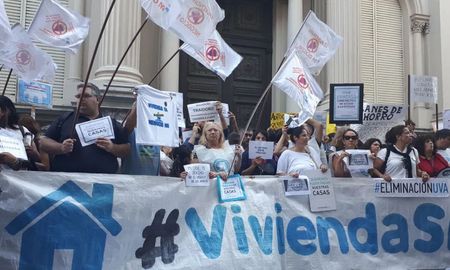 Son 12.000 las familias santafesinas que tomaron un crédito hipotecario UVA. Son 12.000 las familias santafesinas que tomaron un crédito hipotecario UVA.