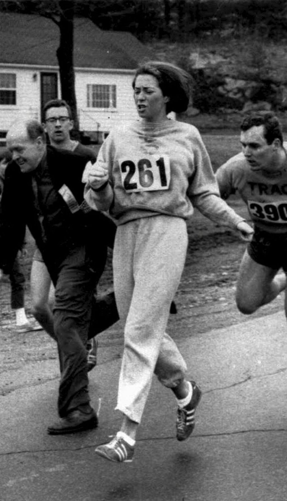 Kathrine Switzer, La Pionera En Correr Por La Igualdad En Una Maratón