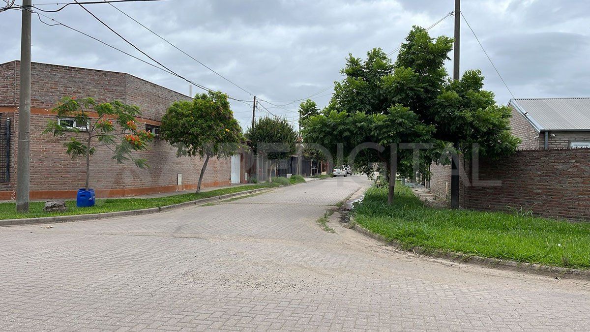 Un perro de raza pitbull atacó a dos menores de tres y 13 años de edad en inmediaciones de Berutti y Rivadavia, en el norte de la ciudad de Santa Fe. Un perro de raza pitbull atacó a dos menores de tres y 13 años de edad en inmediaciones de Berutti y Rivadavia, en el norte de la ciudad de Santa Fe.