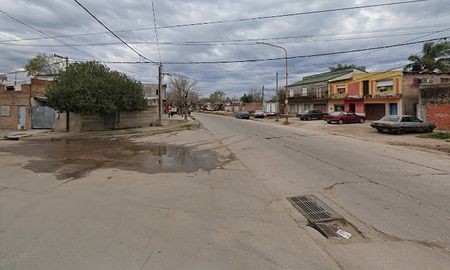 Mosconi y Corrientes, la esquina donde atacaron e hirieron a un chofer de Radio Taxi.