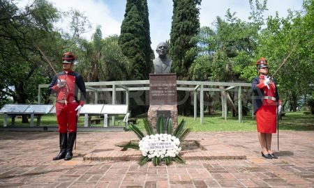 El acto forma parte de la programación de “Semana Invencible”, una propuesta que busca celebrar a Santa Fe en su aniversario y reivindicar la figura del Brigadier López a 239 años de su nacimiento. El acto forma parte de la programación de “Semana Invencible”, una propuesta que busca celebrar a Santa Fe en su aniversario y reivindicar la figura del Brigadier López a 239 años de su nacimiento.