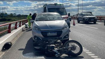 El choque se dio en horas de la siesta a la altura del puente, sobre el Río Salado, en la Autopista Rosario - Santa Fe.