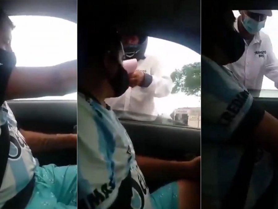 Grabaron a un inspector de tránsito pidiendo $1200 de coima para evitar una multa