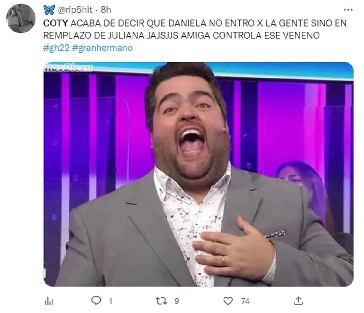 Los memes en las redes sociales no se hicieron esperar.