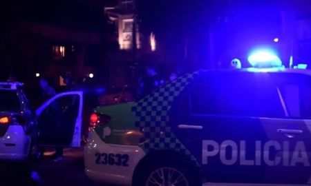 Ladrón de 17 años quiso asaltar a un repartidor: era un policía que se defendió y lo mató Ladrón de 17 años quiso asaltar a un repartidor: era un policía que se defendió y lo mató