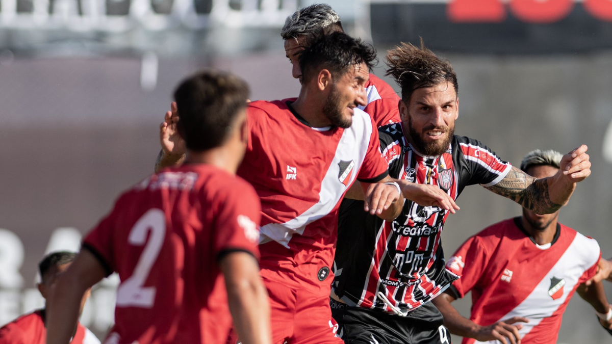 Clausurarán el estadio de Chacarita tras el asesinato de un hincha en el estadio.