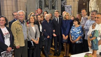 Macron visitó la iglesia donde Alfredo Astiz conoció a las monjas francesas