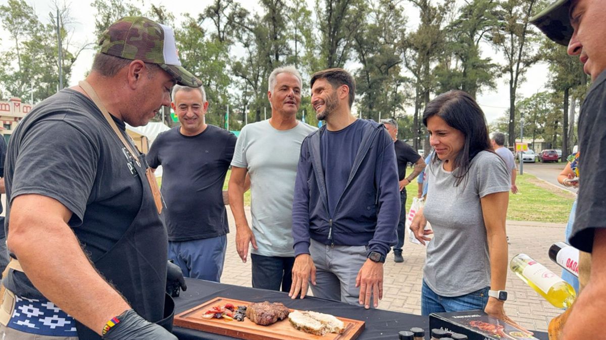 El gobernador de Santa Fe Maximiliano Pullaro recorrió algunas de las actividades turísticas del fin de semana largo. El gobernador de Santa Fe Maximiliano Pullaro recorrió algunas de las actividades turísticas del fin de semana largo.