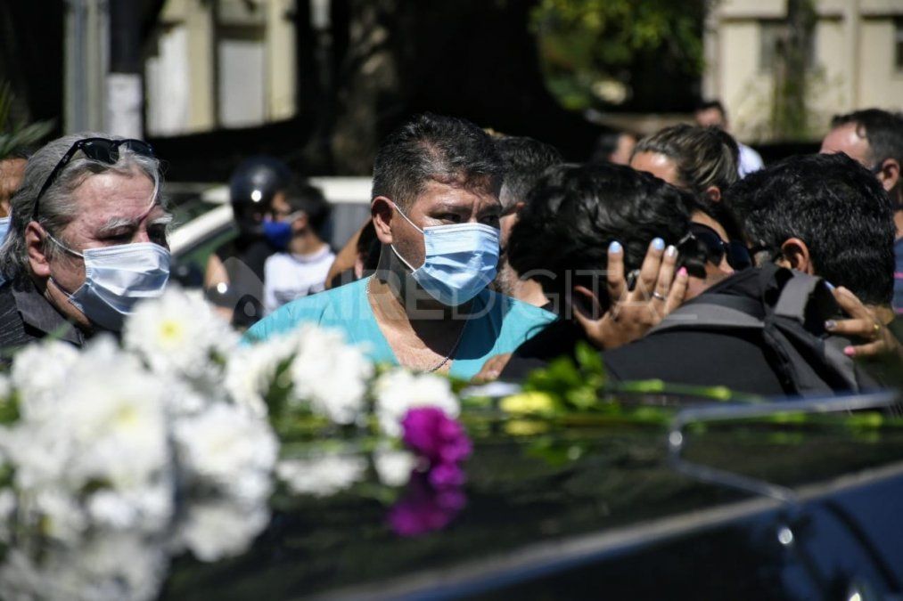 Triste despedida a una enfermera del Heca que murió por coronavirus