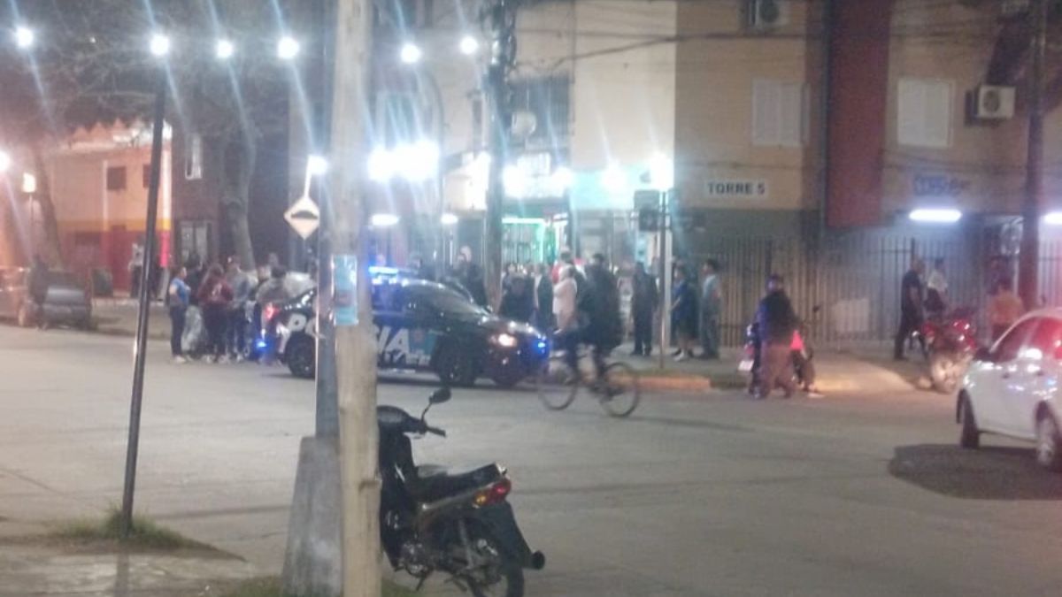 La situación fue advertida en un primer momento por un suboficial de la policía provincial que se encontraba de civil en el lugar.&nbsp;