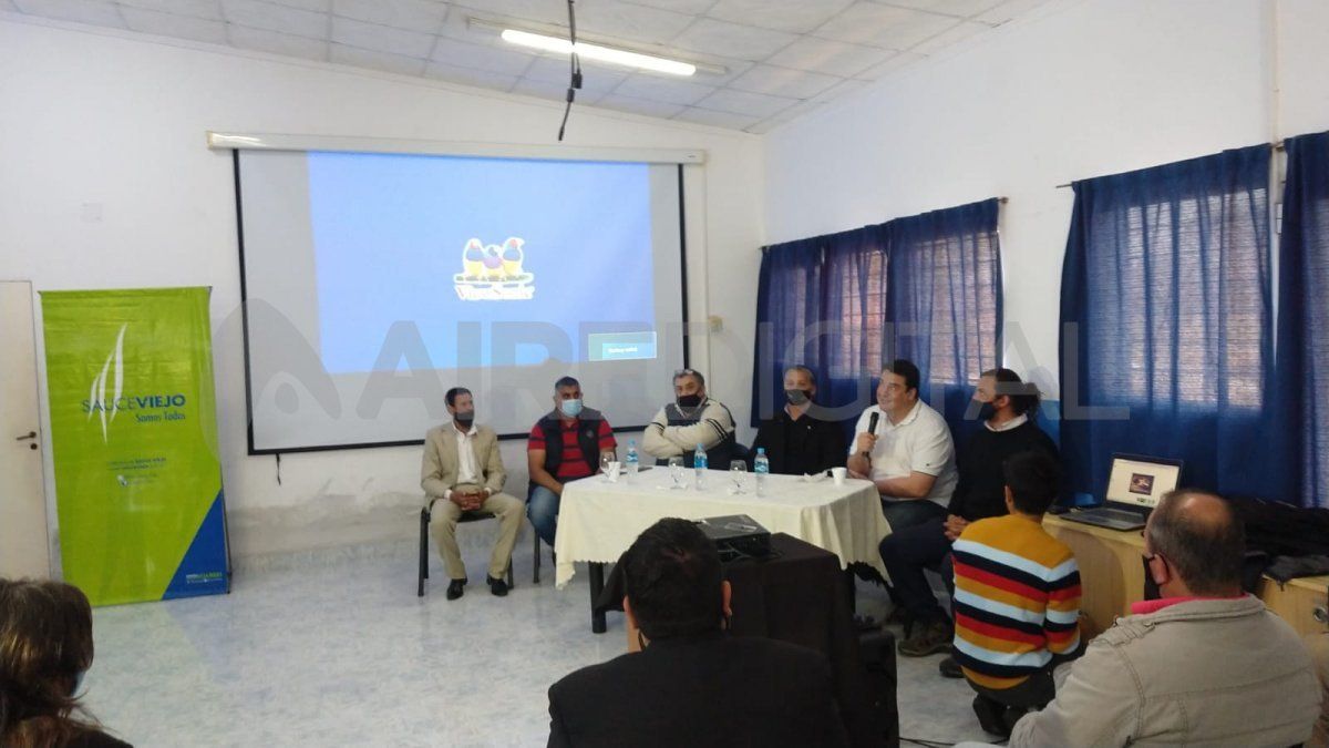 Autoridades comunales y del Inaes participaron de la presentación del proyecto sobre la planta de reciclaje de residuos&nbsp;
