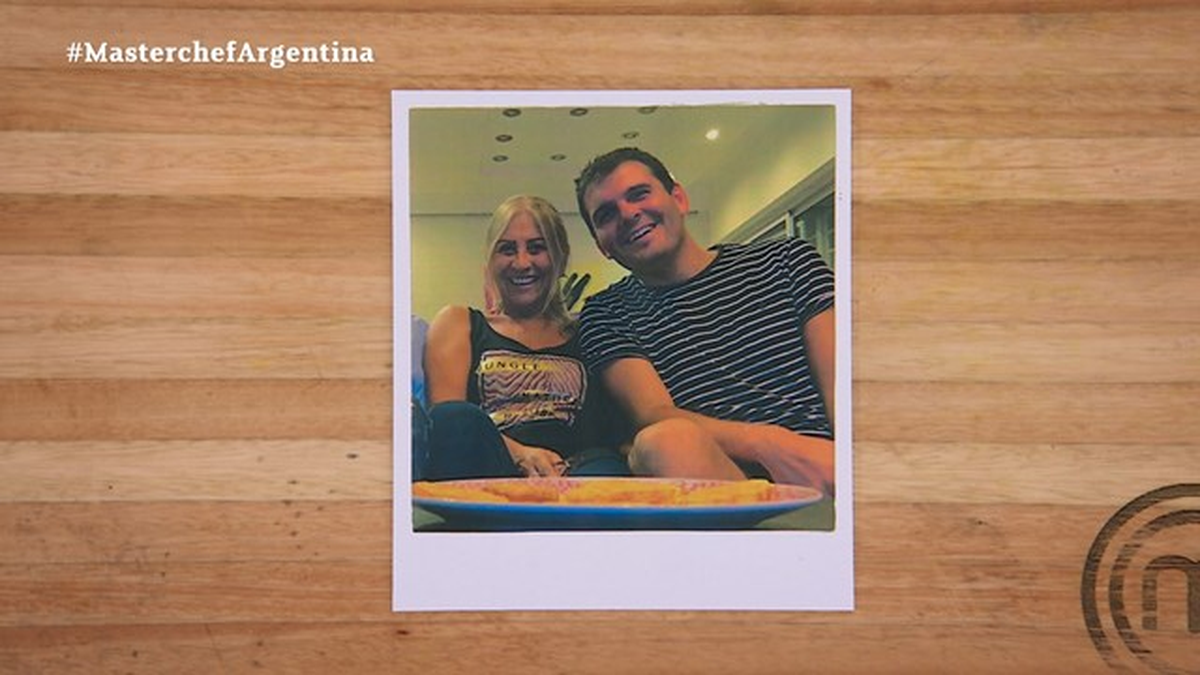 Rodrigo recibió a su amiga Liliana. Rodrigo recibió a su amiga Liliana.