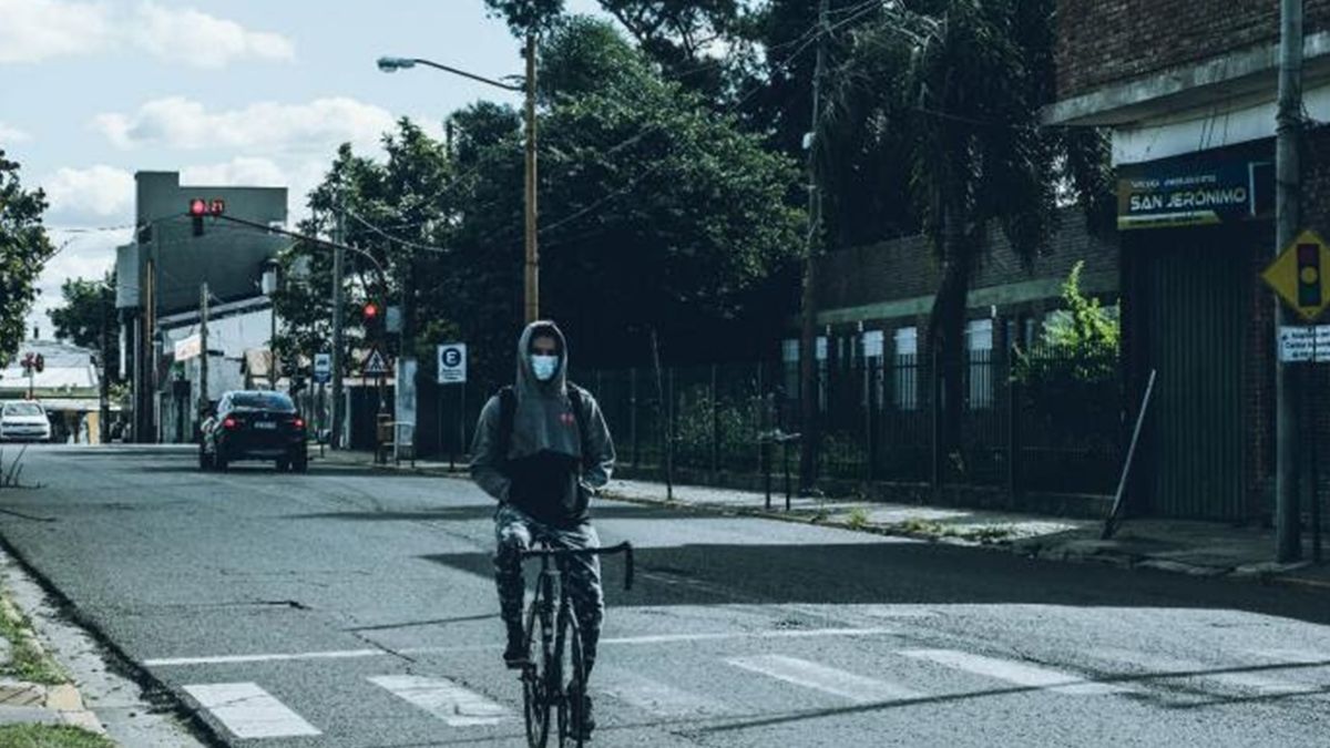 En la sesi&oacute;n de este jueves el Concejo Municipal aprob&oacute; un proyecto para que se estudien distintas medidas que permitan a las personas desplazarse por la ciudad respetando el distanciamiento social