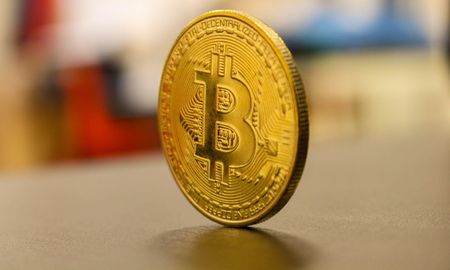 Bitcoin cayó por debajo de los US$90.000 este lunes, por primera vez desde abril. Bitcoin cayó por debajo de los US$90.000 este lunes, por primera vez desde abril.