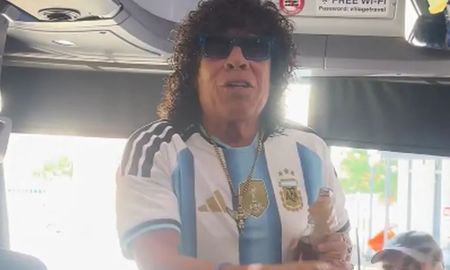 El popular artista cordobés comparte el día a día de su travesía mundialista. El popular artista cordobés comparte el día a día de su travesía mundialista.