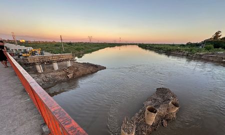 Vialidad Provincial desmintió problemas en la obra del nuevo puente Santa Fe - Santo Tomé por la crecida del río Salado. Vialidad Provincial desmintió problemas en la obra del nuevo puente Santa Fe - Santo Tomé por la crecida del río Salado.