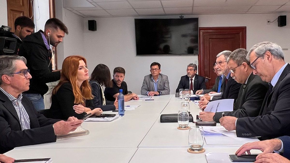 La última visita del ministro Rimoldi a la Legislatura dejó disconformes a los diputados de la oposición.