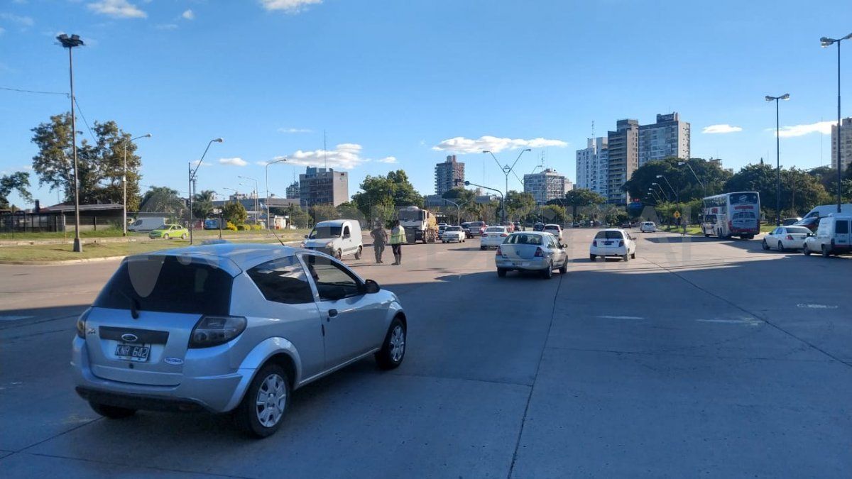 Las personas movilizadas sostienen que no frenarán el reclamo hasta que no haya soluciones.