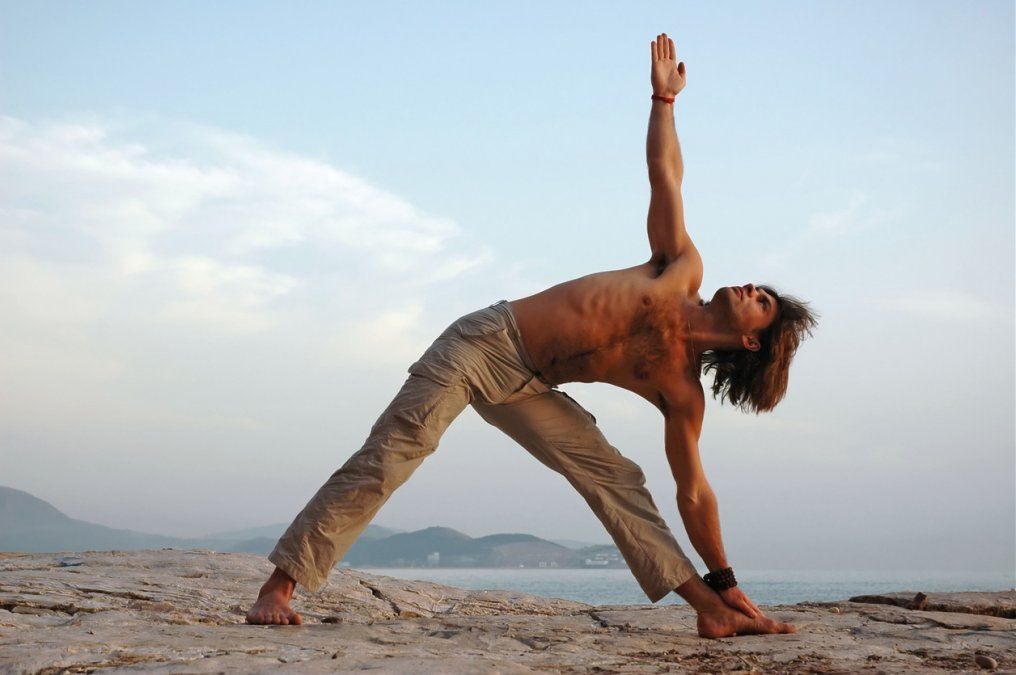 yoga hombres.jpg