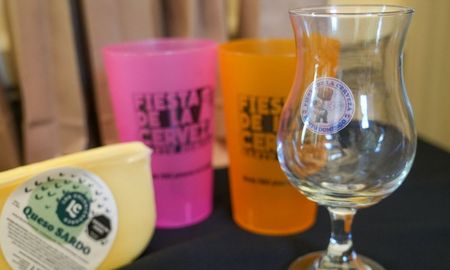 Este sábado 14 de febrero, Santo Domingo celebra la 35ª Fiesta Regional de la Cerveza con entrada libre, shows, gastronomía y cultura en la plaza San Martín. Este sábado 14 de febrero, Santo Domingo celebra la 35ª Fiesta Regional de la Cerveza con entrada libre, shows, gastronomía y cultura en la plaza San Martín.
