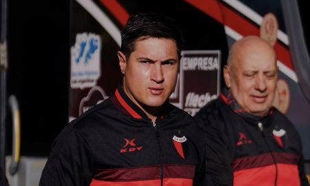 Ezequiel Medrán habló tras el triunfo de Colón y dejó un fuerte mensaje: “Estoy feliz acá” Ezequiel Medrán habló tras el triunfo de Colón y dejó un fuerte mensaje: “Estoy feliz acá”