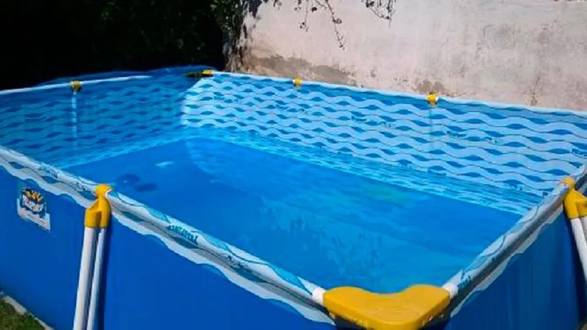 Dos mujeres murieron el domingo a la tarde electrocutadas en una pileta de lona.