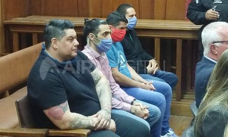 Por el caso están en el banquillo de los acusados los patovicas: Juan Pablo Pali Rivero (42), Claudio Ojeda (40), Juan Pablo Pato Ortiz (39) y José Francisco Carrizo (34). Por el caso están en el banquillo de los acusados los patovicas: Juan Pablo Pali Rivero (42), Claudio Ojeda (40), Juan Pablo Pato Ortiz (39) y José Francisco Carrizo (34).