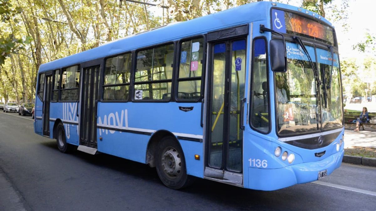 La nota fue encontrada en un colectivo de la línea 153.