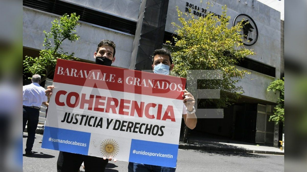Baravalle y Granados, el estudio que representa a Vicentin en el concurso, fue el blanco de las protestas este miércoles.