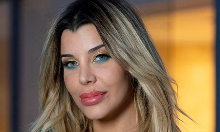 Charlotte Caniggia mostró un conjunto de lencería muy sensual. Charlotte Caniggia mostró un conjunto de lencería muy sensual.