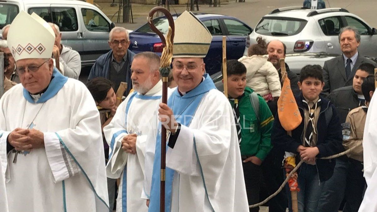 La Iglesia de Santa Fe avanza en la instrumentaci&oacute;n de un pedido del Papa Francisco. Pero la forma de comunicar y de implementar este mandato vienen generando controversias desde principios de julio.