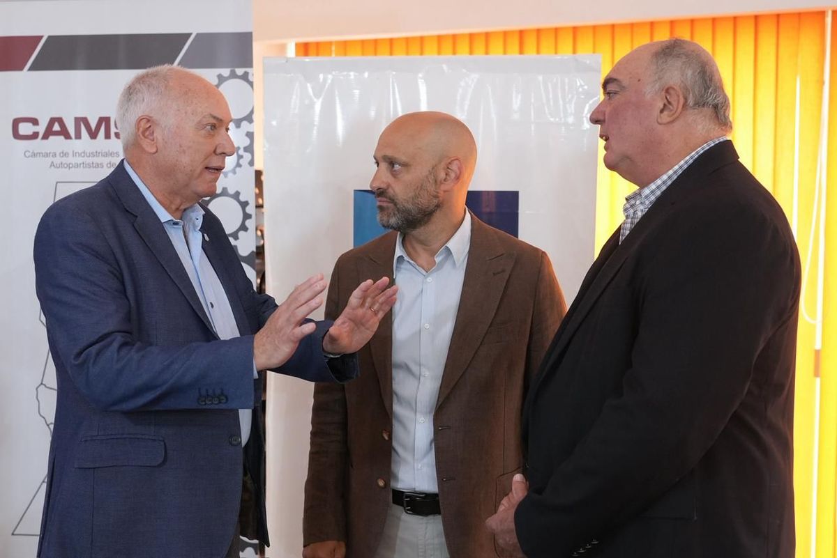 El criterio de selección priorizará las propuestas que ofrezcan el mayor valor total por metro cuadrado, conformando un orden de mérito sin discrecionalidad. El régimen contempla plazos de 30 días para la presentación de documentación complementaria, 15 días hábiles para la evaluación final y posterior adjudicación mediante resolución oficial.