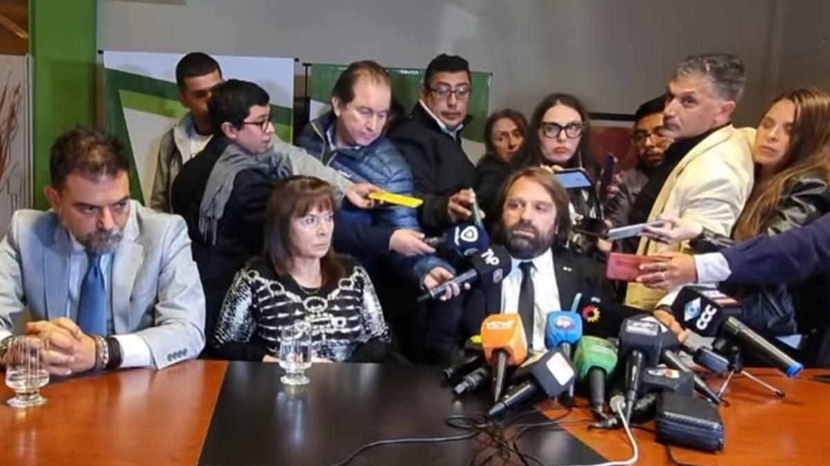 Susana Trimarco confirmó que habría una carpeta con fotos de Marita Verón muerta en un sanatorio Susana Trimarco confirmó que habría una carpeta con fotos de Marita Verón muerta en un sanatorio